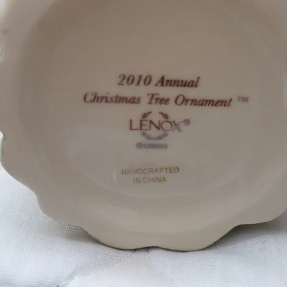 Lenox "2010 Annual Christmas Ornament" - Picture 4 of 7